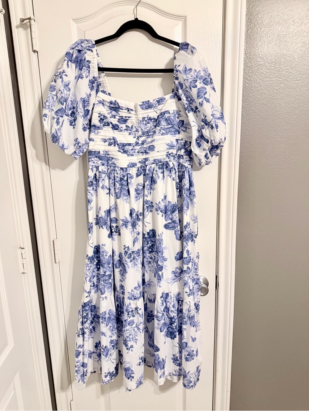 Abercrombie & Fitch Emerson Dress - Picture 2 of 3